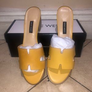 aubrey open toe slide sandals